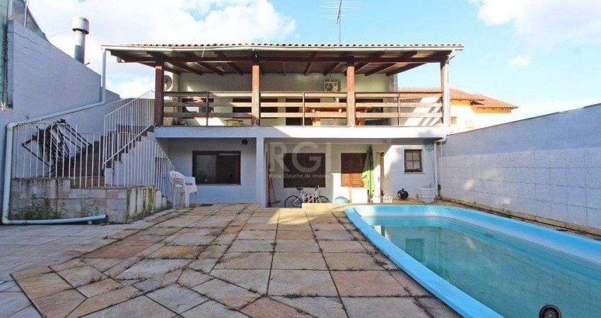 Casa para Venda - 180m², 3 dormitórios, sendo 1 suites, 3 vagas - Parque dos Maias