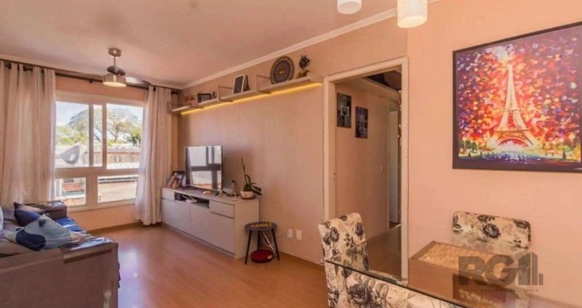 Apartamento com 02 quartos com 01 vaga de garagem coberta e escriturada.