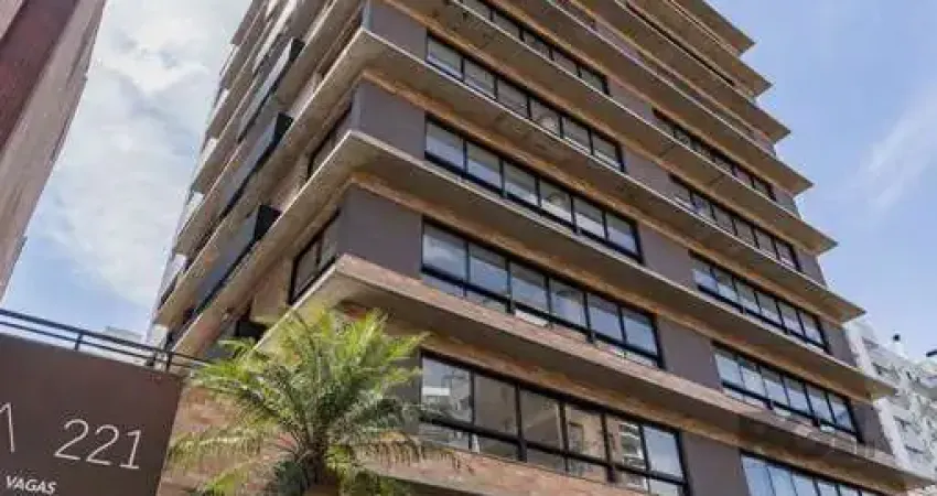 Apartamento para Venda - 130.07m², 3 dormitórios, sendo 3 suites, 3 vagas - Petrópolis