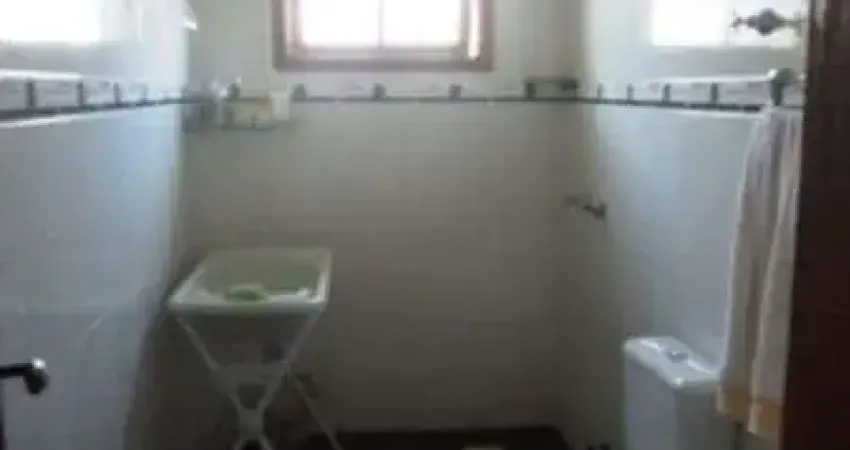 Casa para Venda - 187.5m², 3 dormitórios, sendo 1 suites, 1 vaga - Hípica