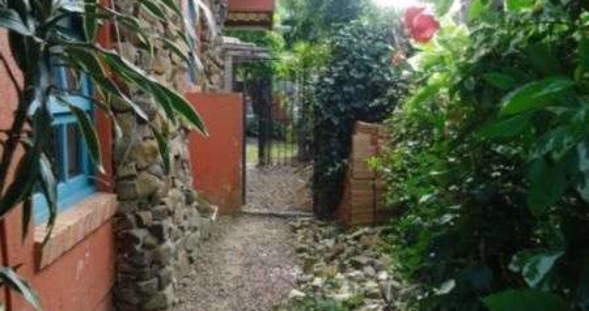 Casa para Venda - 252m², 3 dormitórios, 2 vagas - Ipanema