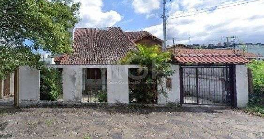 Casa com 3 quartos à venda na Rua Cangussu, 643, Nonoai, Porto Alegre