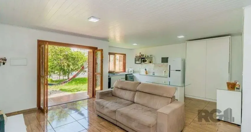 Casa de 2 dormitórios com 98m² no Bairro Lomba do Pinheiro