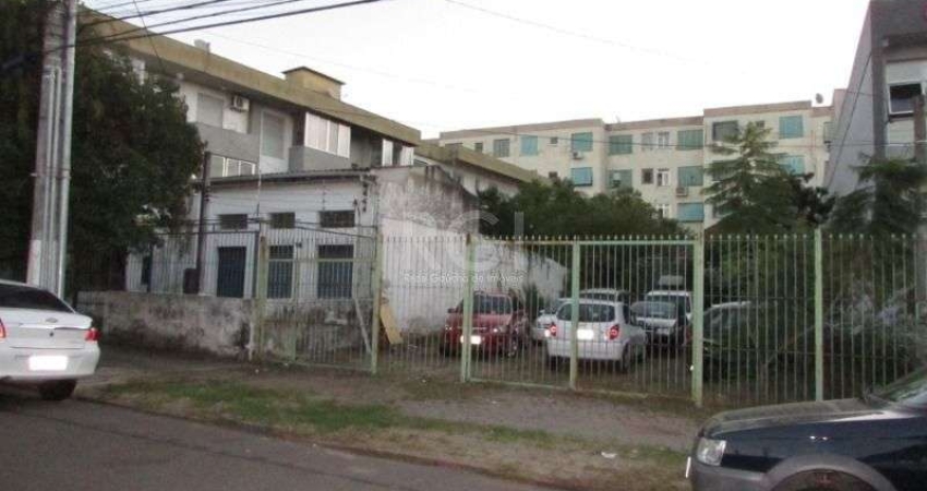 Terreno à venda na Rua Vinte e Cinco de Julho, 167, Santa Maria Goretti, Porto Alegre