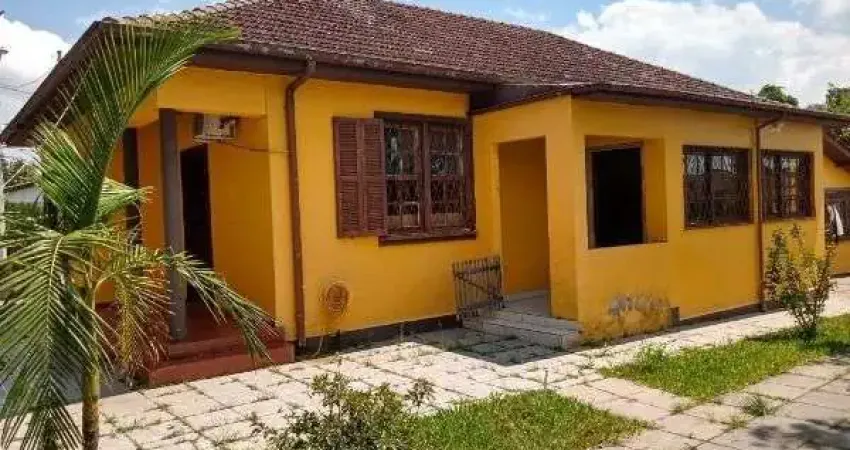 Casa para Venda - 100m², 2 dormitórios, 8 vagas - Guarujá