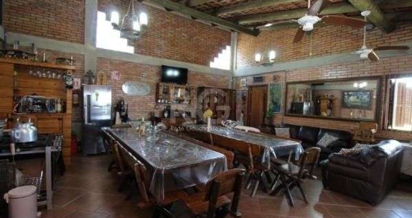 Casa para Venda - 111.89m², 1 dormitório, Cascata