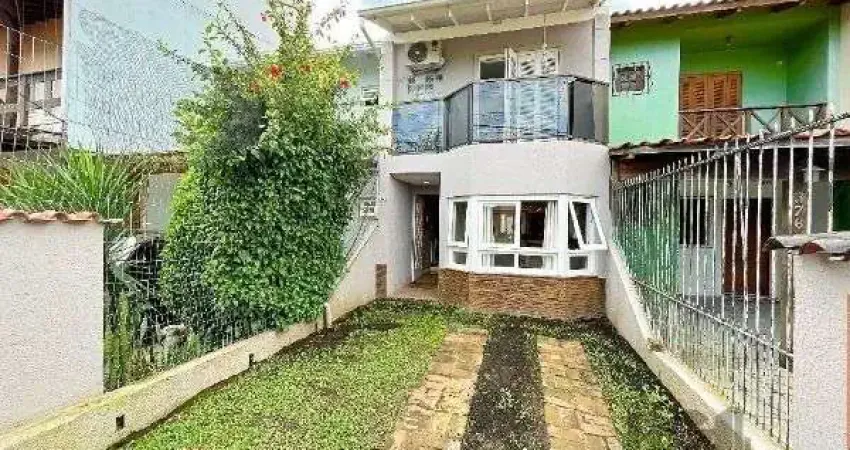 Casa em Porto Alegre, no bairro Hípica, com 2 dormitório(s), e 2 banheiros, à venda.
