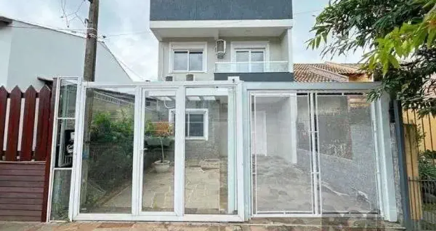 Casa em Porto Alegre, no bairro Hípica, com 3 dormitório(s), e 3 banheiros, à venda.