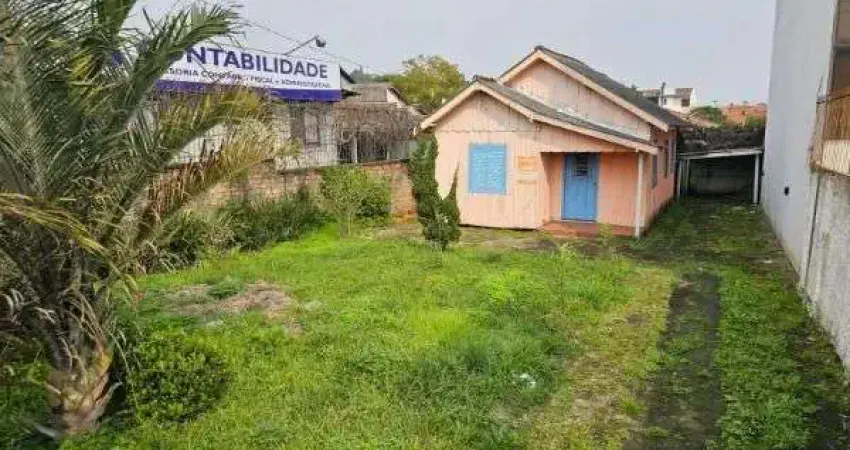 Casa em Porto Alegre, no bairro Espírito Santo, com 3 dormitório(s), e 3 banheiros, à venda.