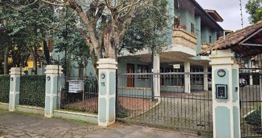Casa Condominio em Porto Alegre, no bairro Ipanema, com 3 dormitório(s), e 3 banheiros, à venda.