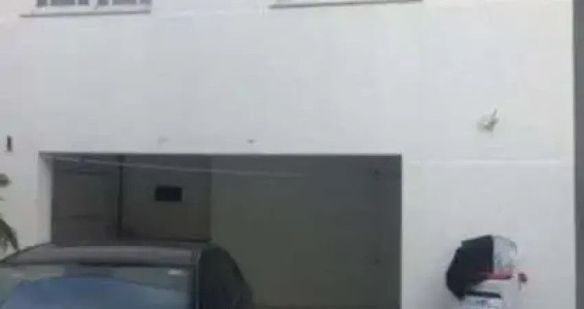 Casa para Venda - 100m², 4 dormitórios, sendo 1 suites, 3 vagas - Medianeira