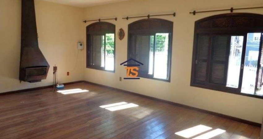 Casa para Venda - 440m², 4 dormitórios, sendo 2 suites, 2 vagas - Cristal