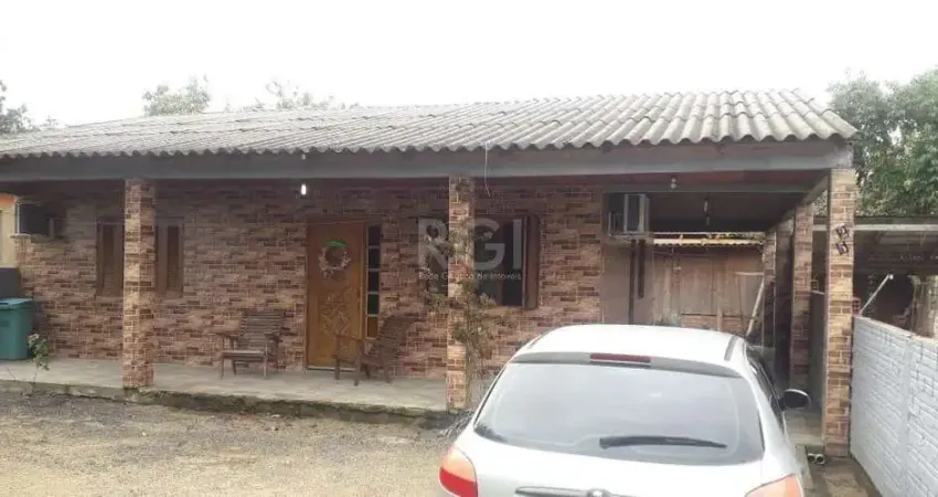 Casa para Venda - 132m², 2 dormitórios, 2 vagas - Lami, Porto Alegre