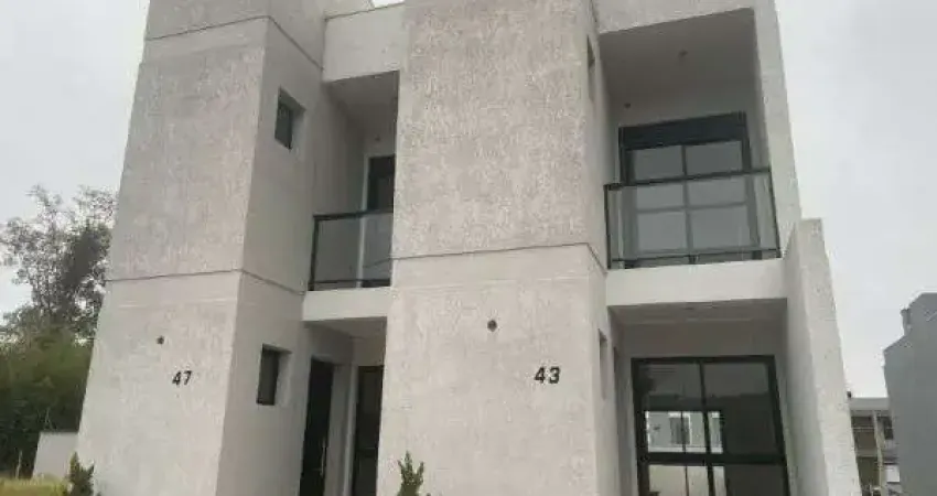 Casa em Porto Alegre, no bairro Hípica, com 2 dormitório(s), e 2 banheiros, à venda.