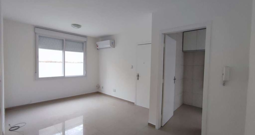 Apartamento com 1 quarto à venda na Avenida Cristóvão Colombo, 3657, Floresta, Porto Alegre