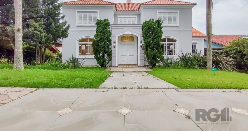 Casa em Condomínio em Cavalhada