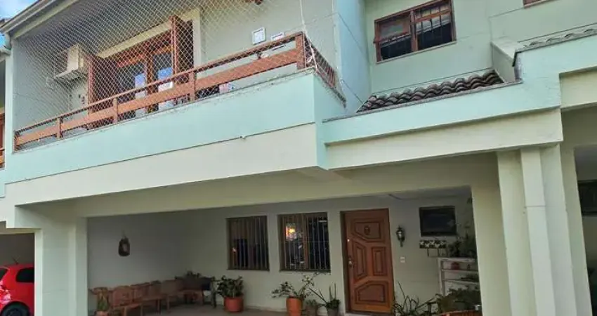Casa 3 dormitórios + sótão em condomínio jardim isabel bairro ipanema !
