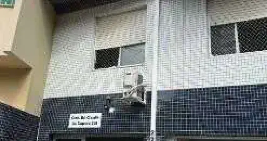 Apartamento de 2 dormitórios com suíte e vaga tripla em localização privilegiada