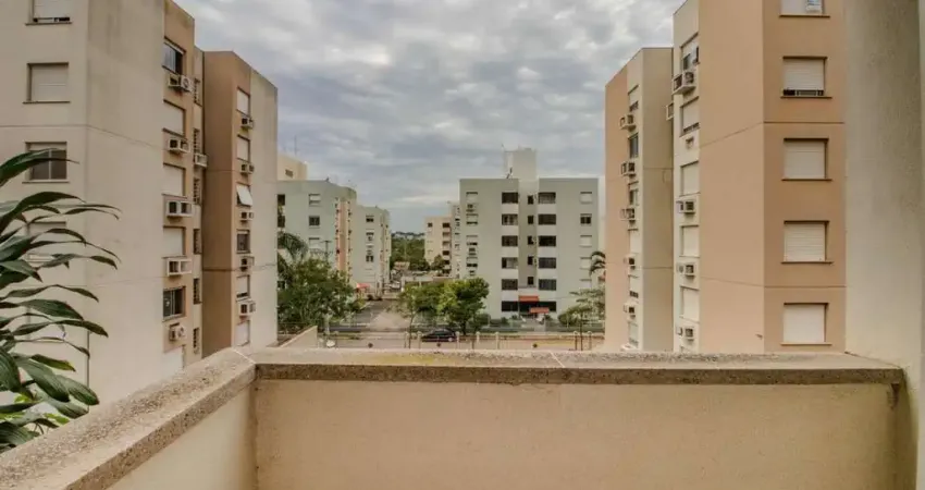 Apartamento 2 dormitórios com sacada e 1 vaga de garagem na rua sadi castro.