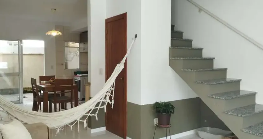 Casa sobrado semi mobiliada com 2 dormitórios avenida juca batista 115m2