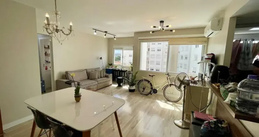 Apartamento semi-mobiliado com suíte e infraestrutura completa