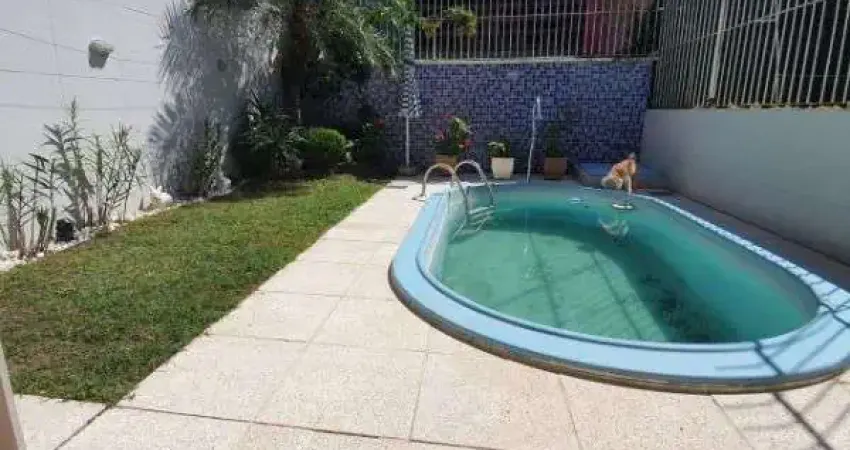 Residência c/ 185m², 3 dormitórios, sendo 1 suites, 2 vagas - bahamas