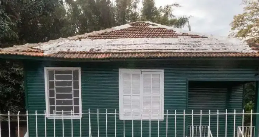 Casa 3 dormitórios no bairro Teresópolis em Porto Alegre para Alugar