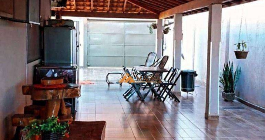Casa com 3 dormitórios à venda por R$ 600.000,00 - Brodowski - Brodowski/SP