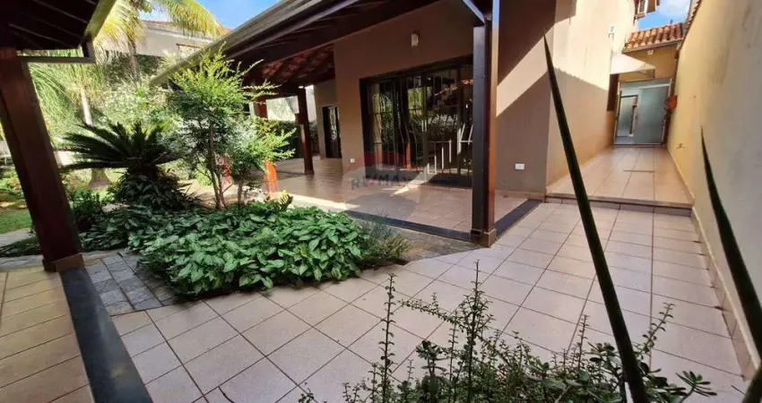 Casa de luxo com toque de natureza, 4 suítes e infinitas possibilidades.