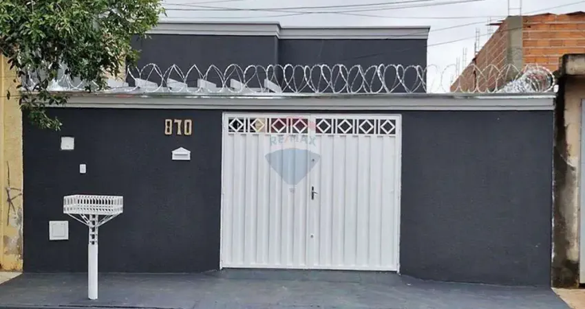 Casa térrea nova com 2 dorm., quintal e garagem no angelo  jurca