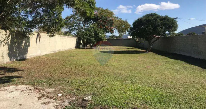 Terreno 480m, plano e murado, jardim atlântico leste, itaipuaçu.