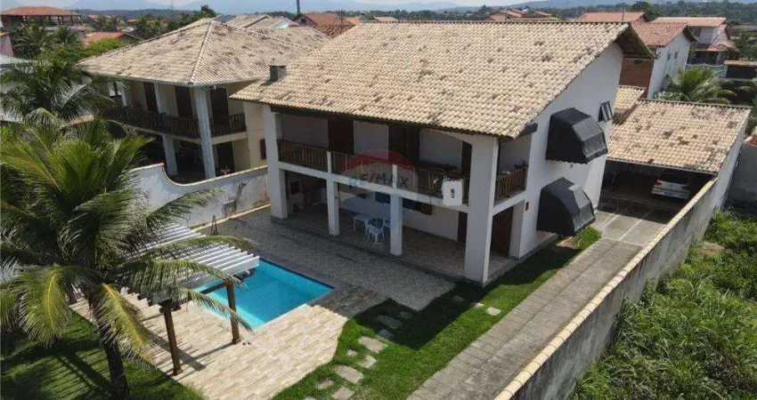 Casa de 3 dormitórios em frente a praia de Guaratiba