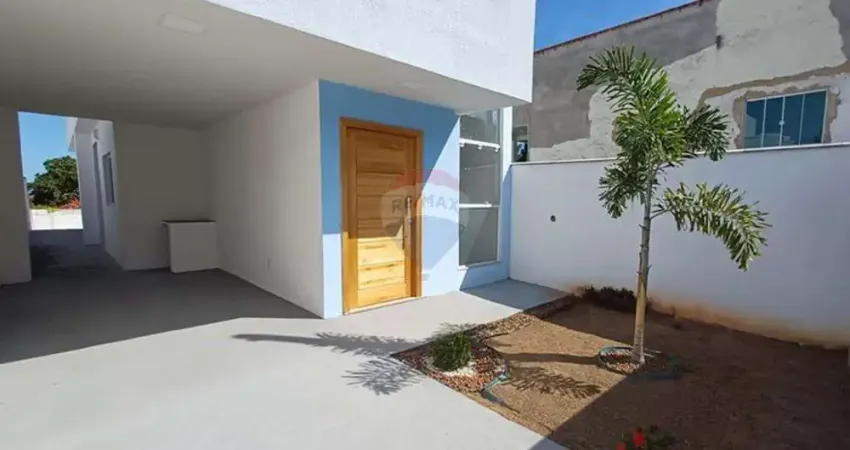 Casa de dois dormitórios com suíte no Parque Nanci.