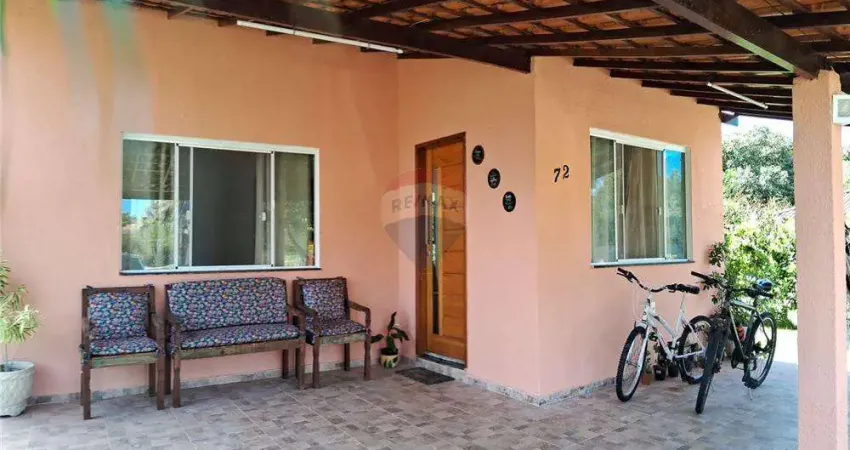 Casa de dois dormitórios  em condomínio fechado em Itaipuaçu