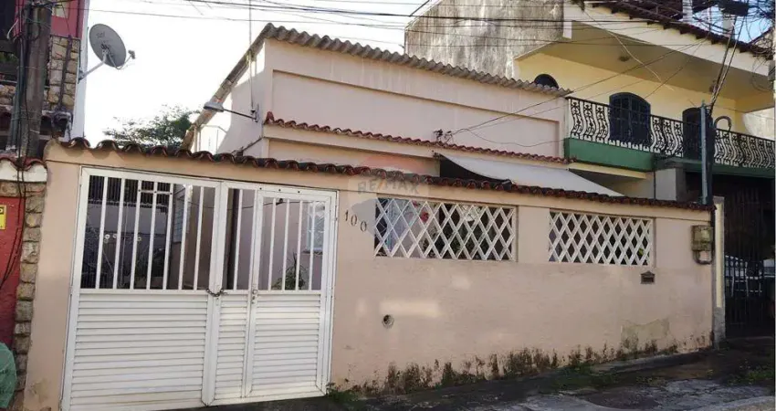 Casa de 2 dormitórios sendo 1 suíte em condomínio fechado.