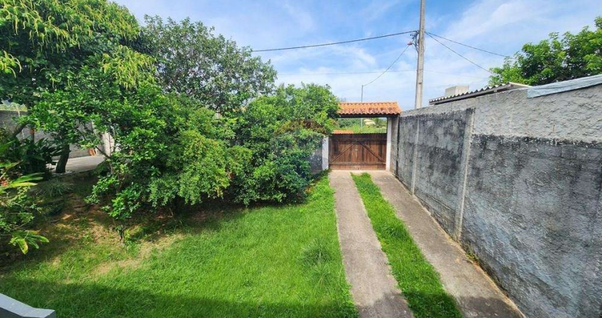 Casa 600m, 3 quartos, uma suíte, varanda gourmet, apenas 3 min da praia a pé.