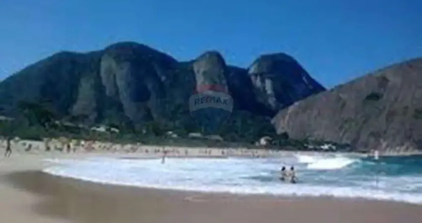 Terreno à venda em Itaipu, Niterói