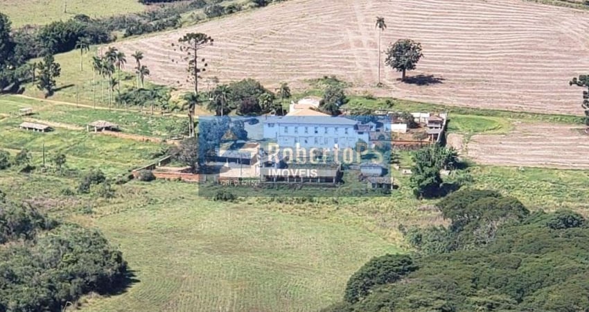 Fazenda de 190 hectares com casa sede construída no ano de 1777 na região de Caxambu no sul de Minas
