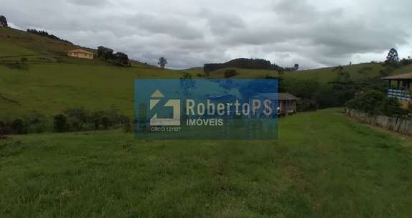 Vende-se Fazenda Roseta a 11 km do asfalto possui  Casa sede e Casas de colonos