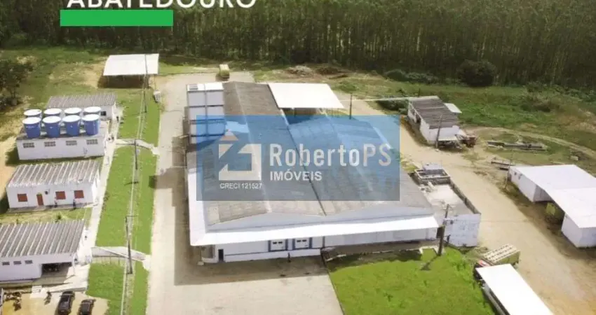 Vendo frigorífico de frango TOP fazenda com vários galpões de granja localizado em Aracaju.