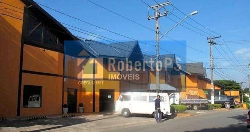 Shopping localizado em Cotia, com 16 lojas. Renda de 71 mil reais por mês.