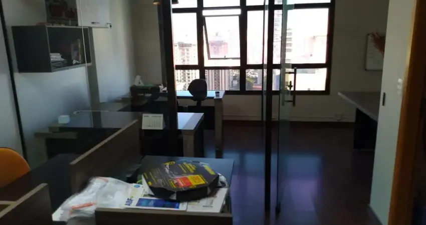 Excelente sala comercial no Jardim Aquarius, de frente para rua, andar alto