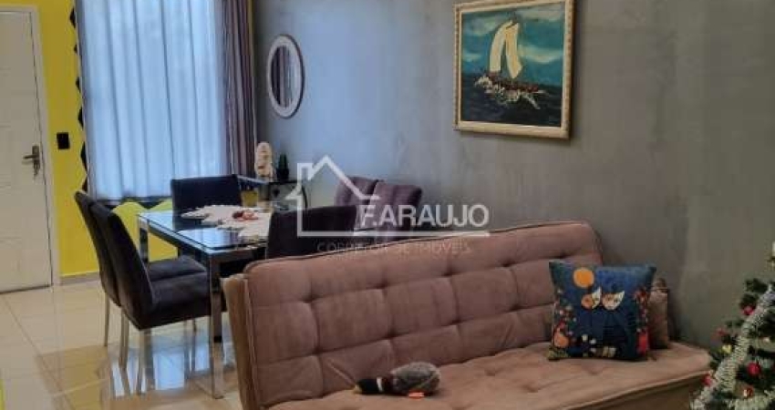 Casa em Condomínio à Venda em Sorocaba-SP: 3 Quartos, 1 Suíte, 2 Salas, 2 Banheiros, 2 Vagas, 103m² no Horto Florestal!