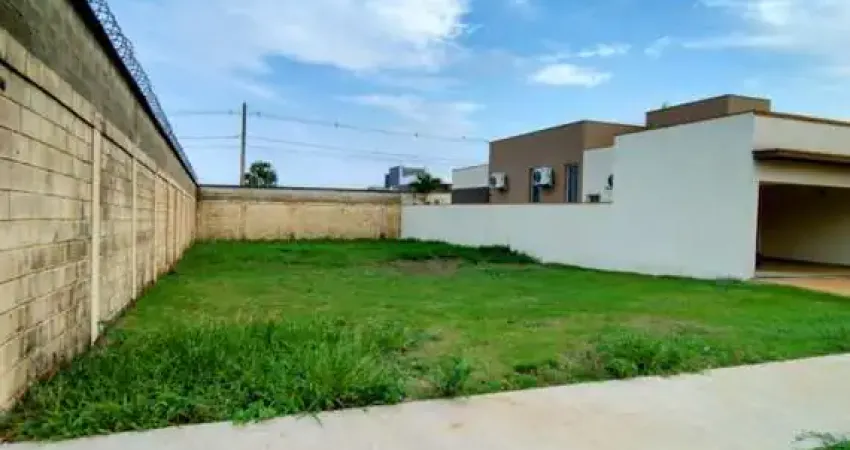 Terreno em condomínio à venda em localização privilegiada - 396m² no bairro de