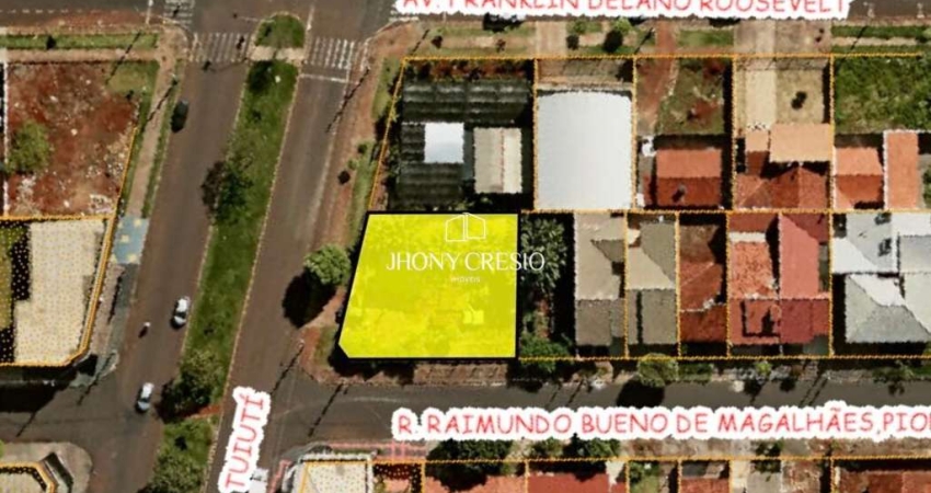 Terreno comercial na Avenida Tuiuti, esquina 521 metros