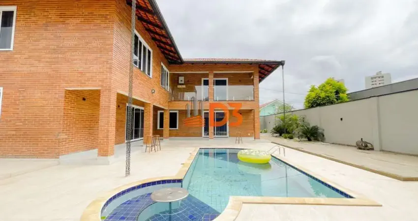 Casa com 5 quartos à venda no Garcia, Blumenau 