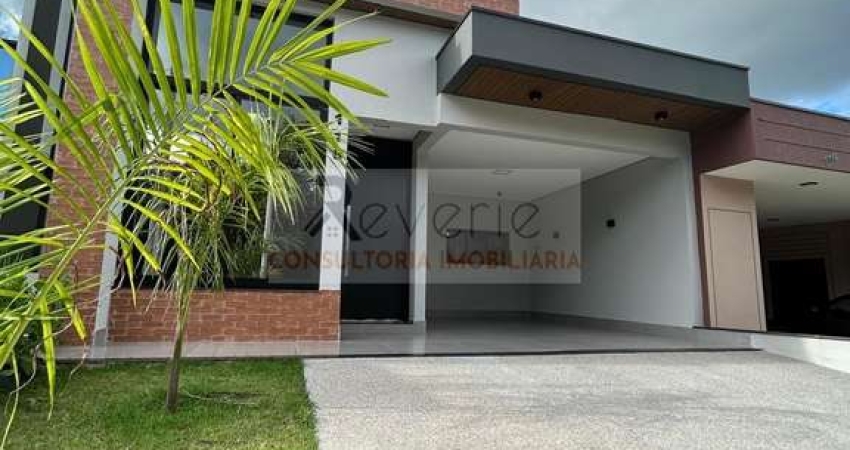 Casa em Condomínio à Venda em Indaiatuba-SP: 3 Quartos, 3 Suítes, 4 Banheiros e 3 Vagas de Garagem!