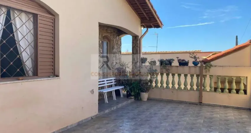 Imperdível oportunidade: Casa à venda em Indaiatuba-SP, Jardim Itamaracá. 3 quartos, 2 salas, 2 banheiros, 3 vagas de garagem, 165m².