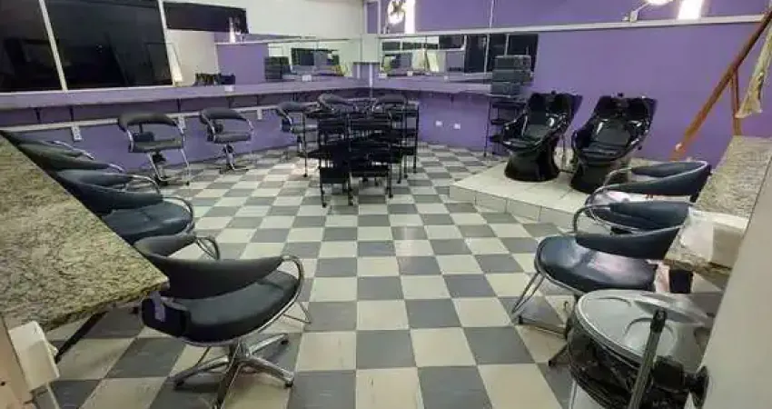 Sala comercial com 10 salas para alugar no Centro, Taubaté 