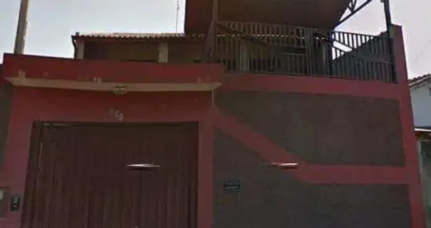 Sobrado para Venda em Caçapava, Vila Menino Jesus, 4 dormitórios, 1 suíte, 4 banheiros, 4 vagas